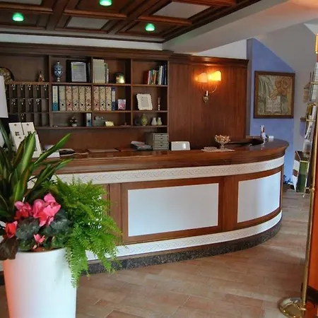 Meridiana Hotel 3*