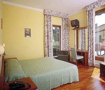 Meridiana 3*